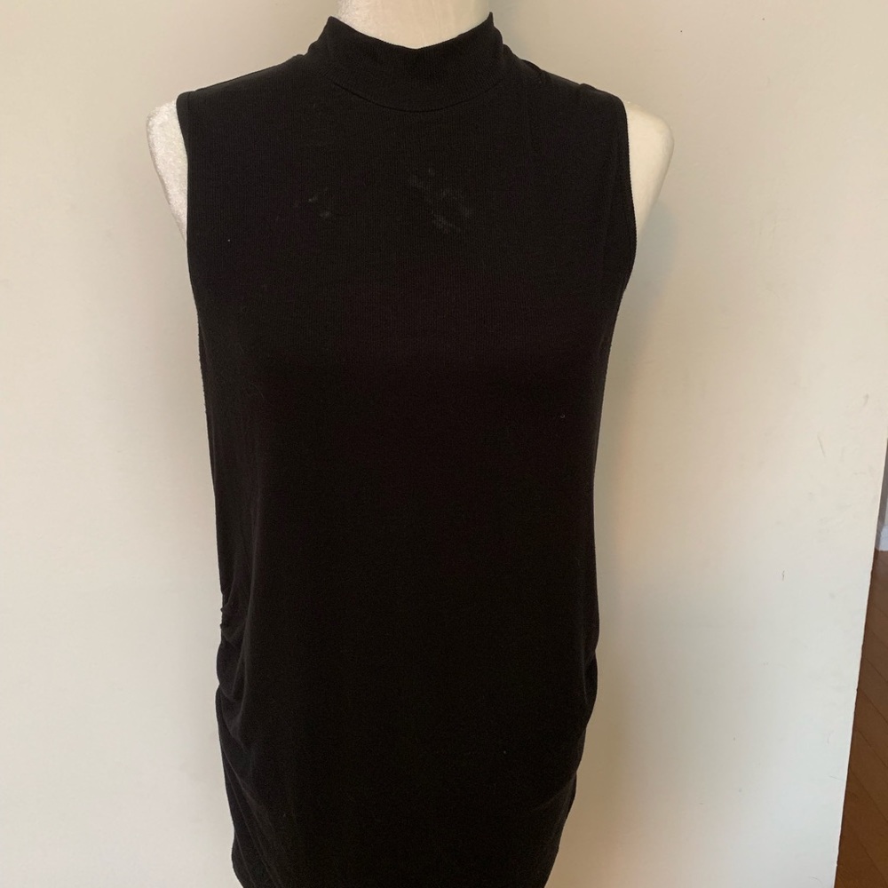 🖤GAP MATERNITY HIGH NECK TOP🖤